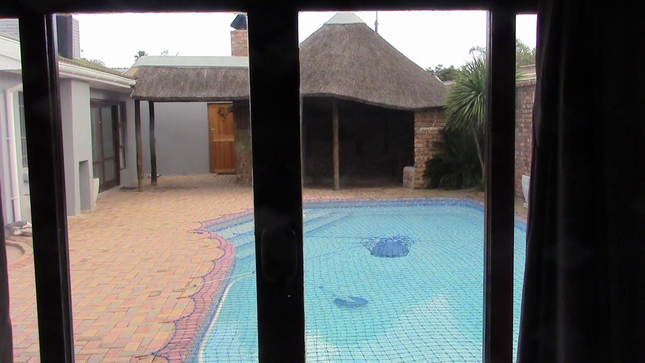 The Bay Inn Port Elizabeth Exterior foto